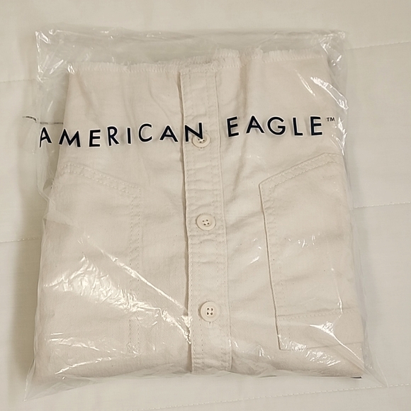 American Eagle Denim Button-Up Shirt Cropped - Picture 10 of 10